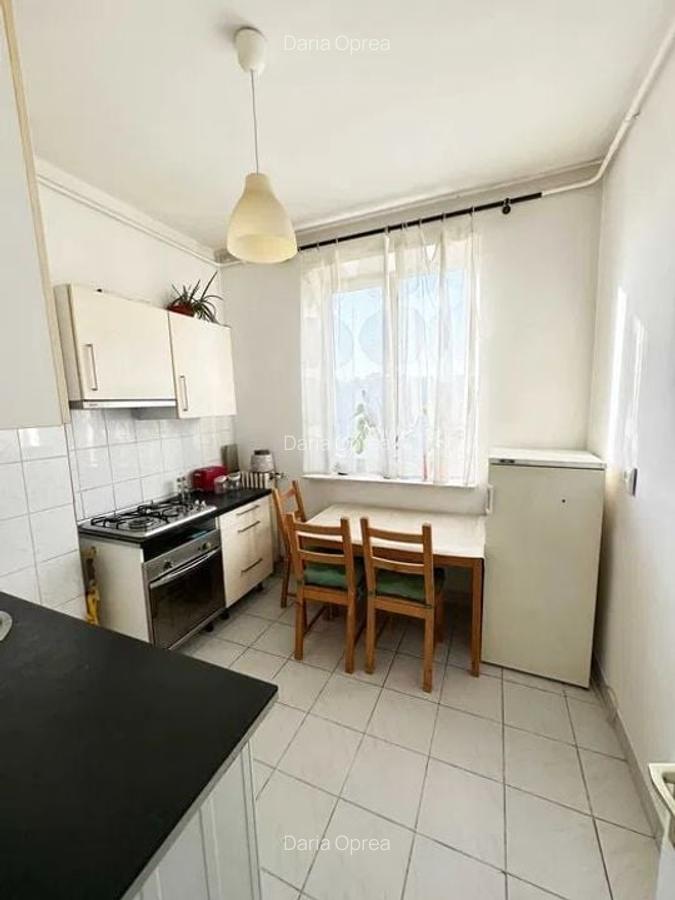 Garsoniera cocheta, Vatra Luminoasa - 4