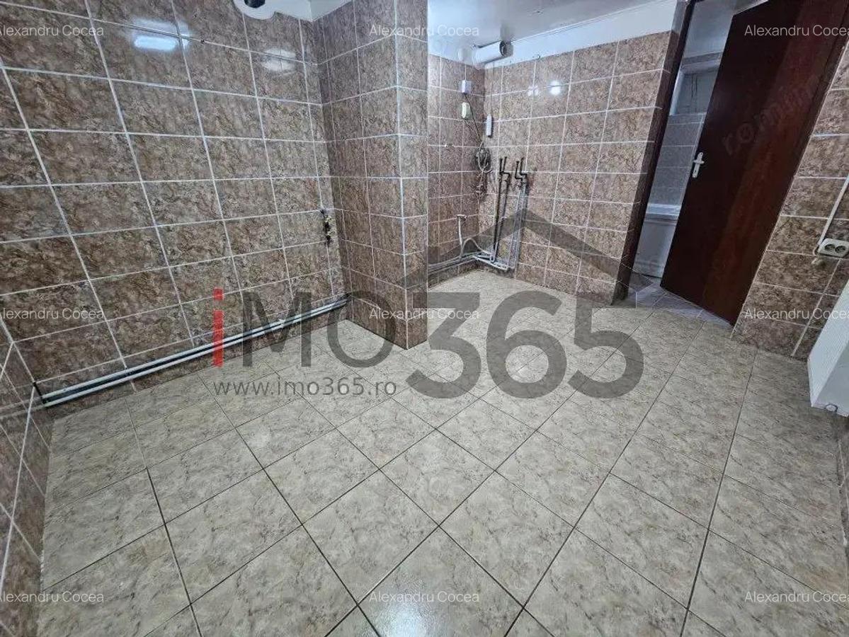 Casa Parter Izvorani Stefanesti, la nici 500m de DN7 - 9
