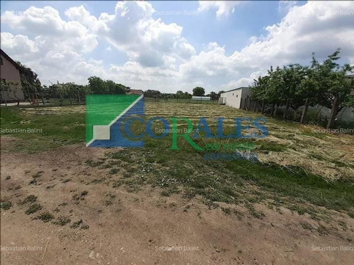 Teren pt construit, in vatra satului, front mare! - 1