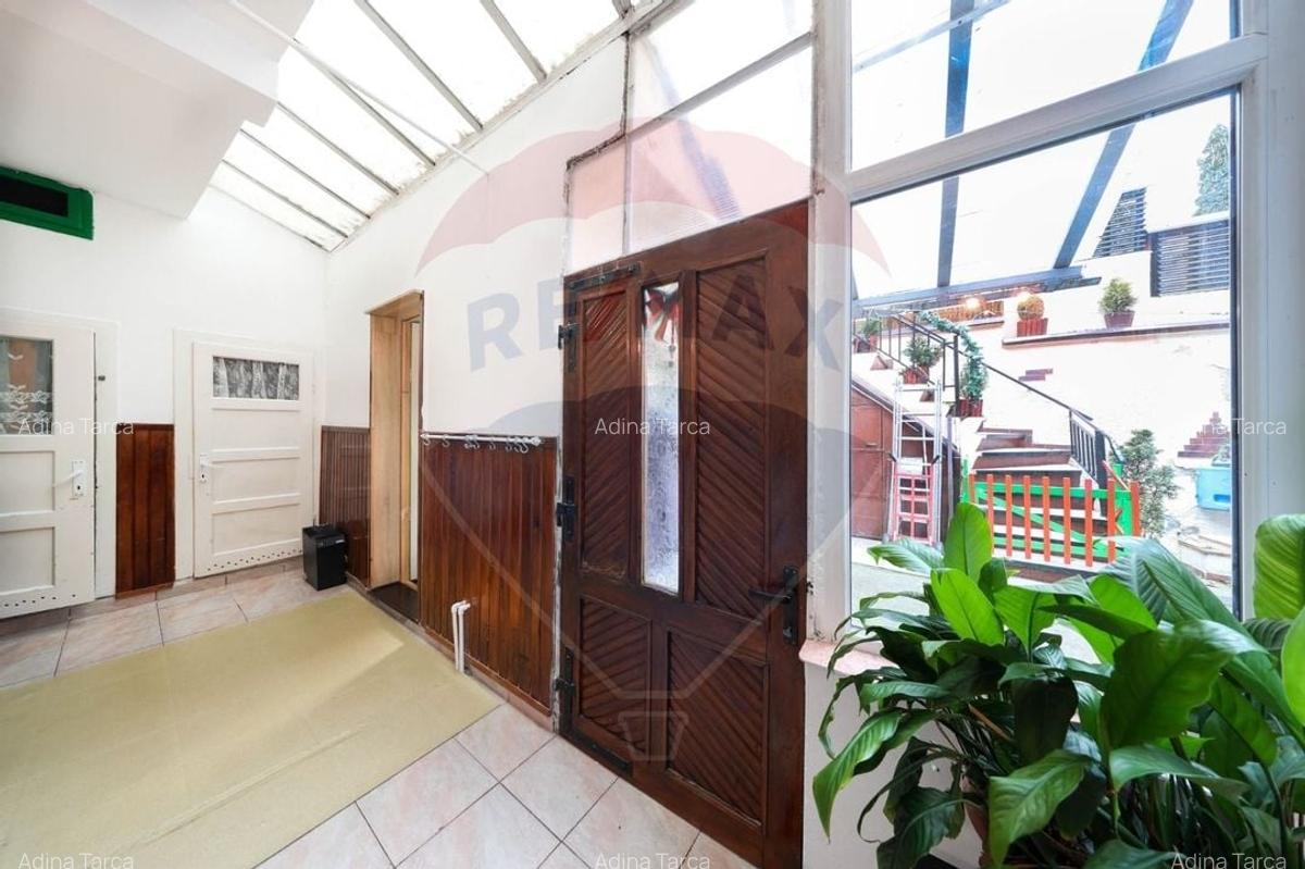 Apartament cu 5 camere nedecomandat, mobilat în Centrul Istoric - 1