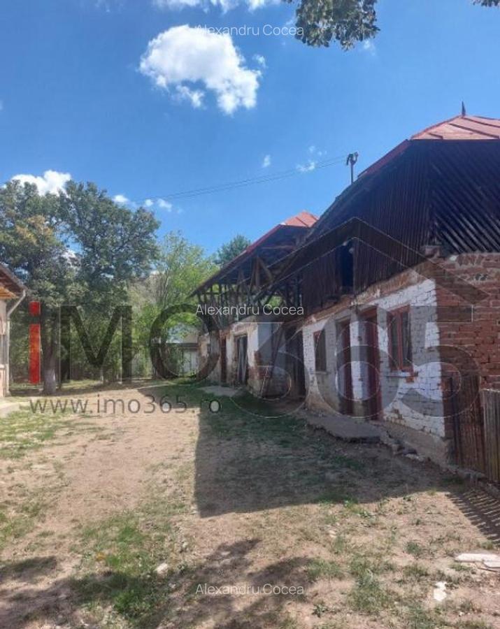 Casa veche si teren Izvorani - toate utilitatile - 6