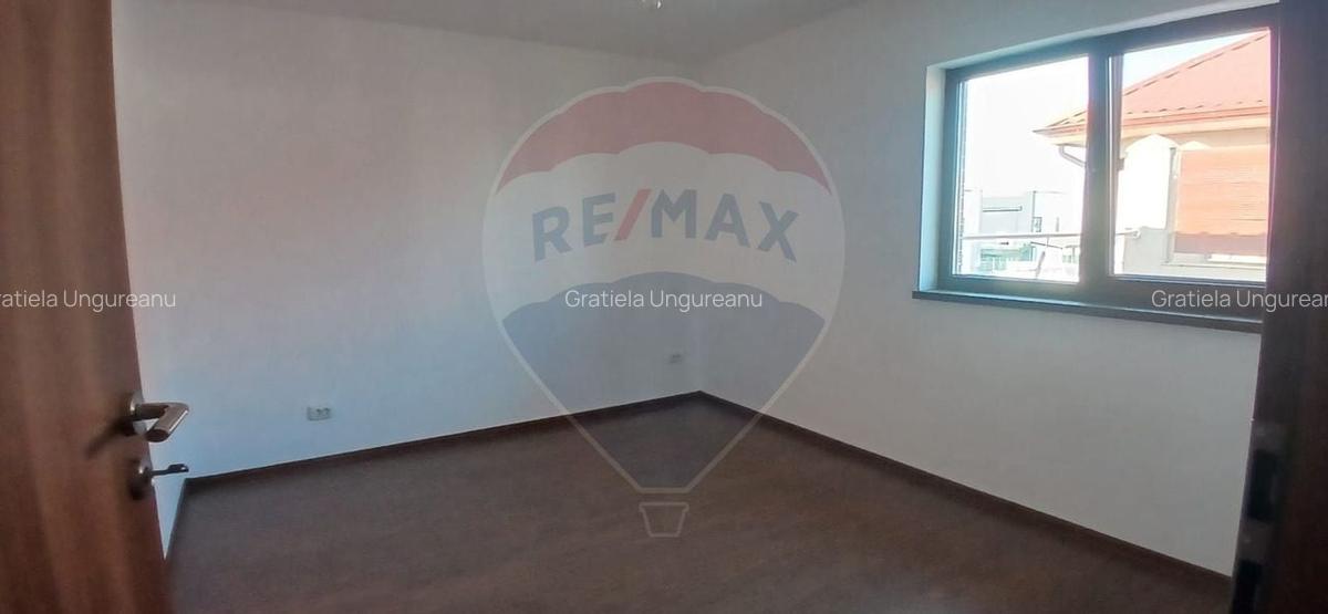Casa individuala de vanzare cu 5 camere in Corbeanca - 2