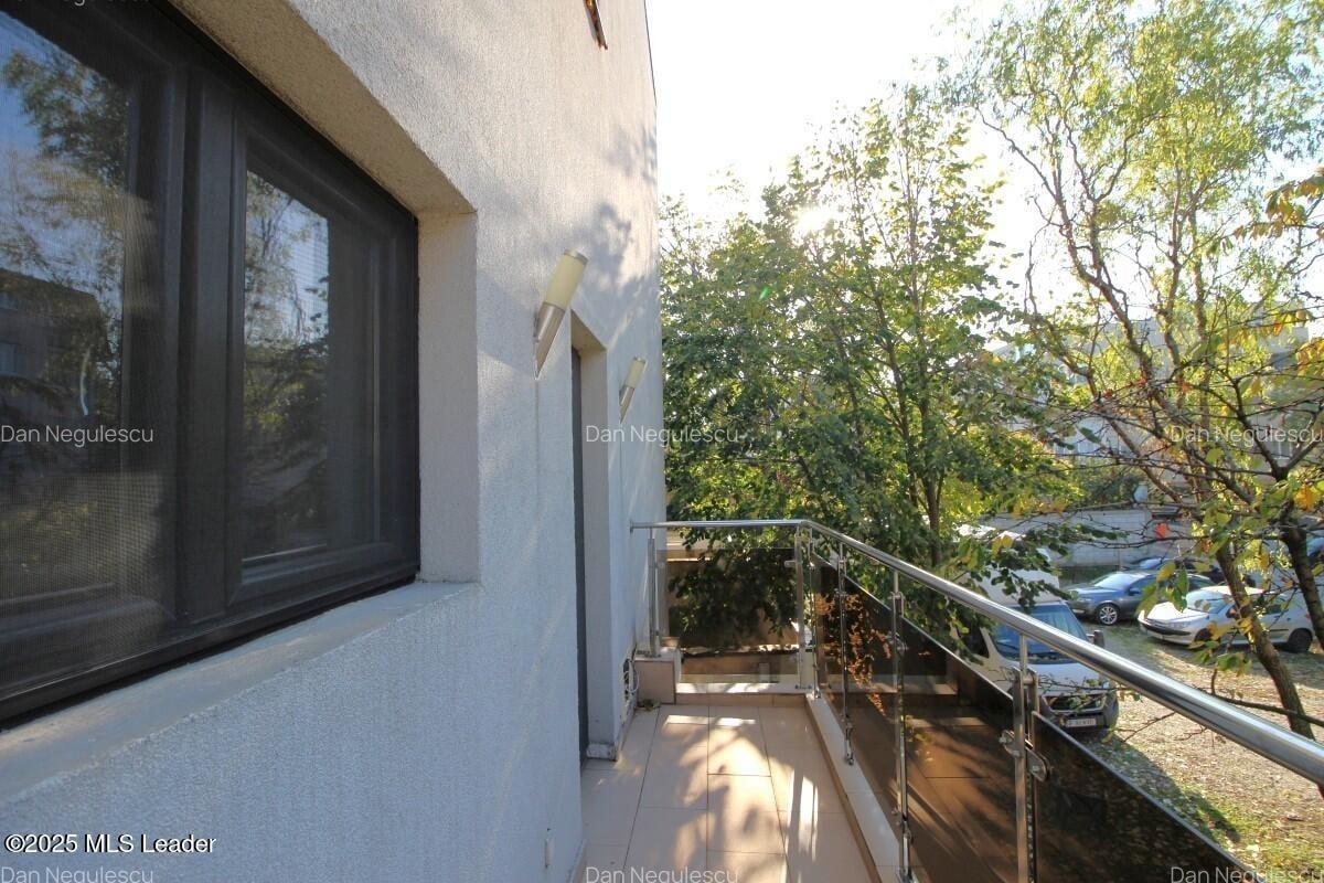 Popesti-Leordeni, Sf. Agnes, vila 2010, p+1+m, 216 mp, curte 138 mp! - 9