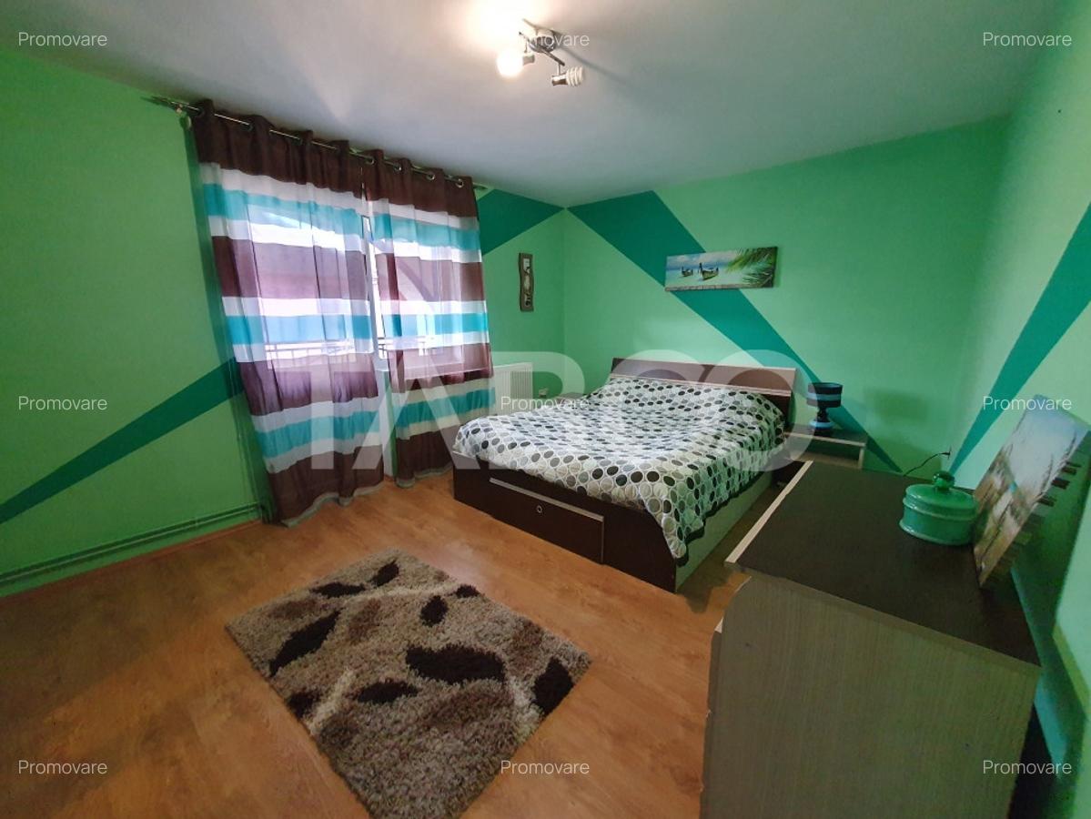 Casa individuala cu 7 camere 2 fronturi 1000 mp teren in Sura Mare - 4