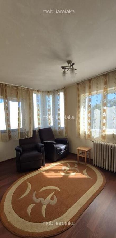 Zona Palatul de Justitie, 5 camere, etaj 2 - 3