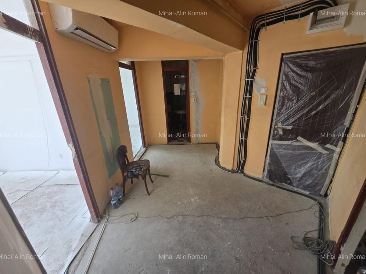 Apartament cu 2 camere decomandat în Soarelui - 13