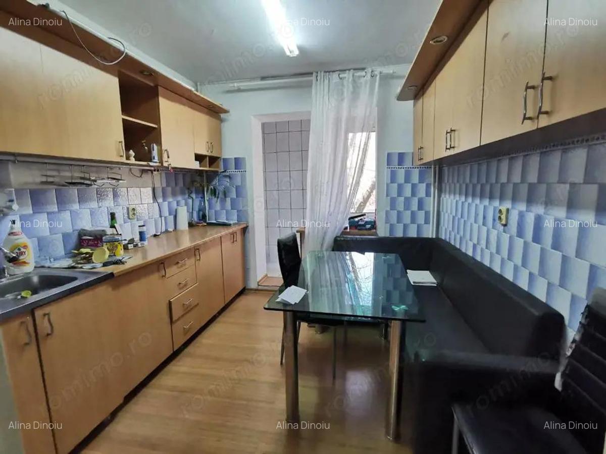 Apartament 3 camere Dristor 1/4 bloc 1982 - 3