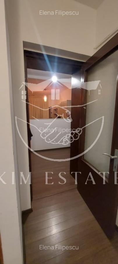 De vanzare apartament  3 camere Tomis 3 - 2