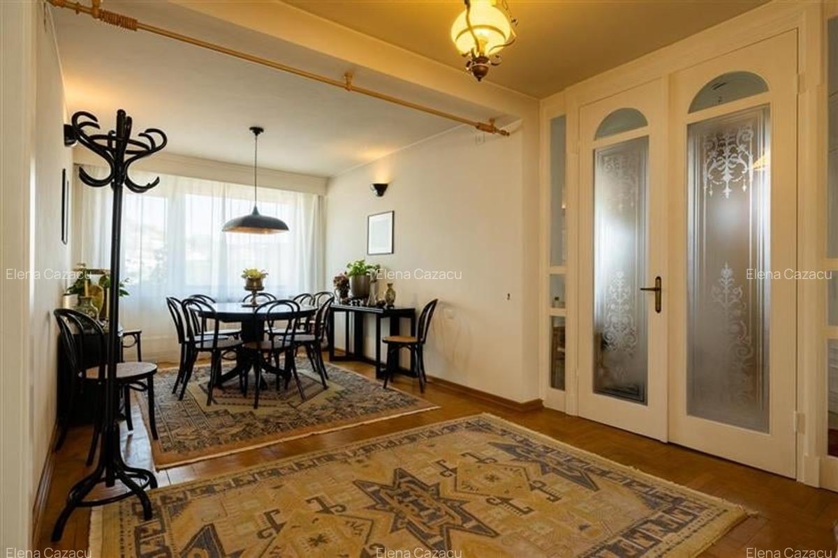 Distinct nivel in vila,5 camere,terase in spectacolul colinei montane,Central,Br - 16