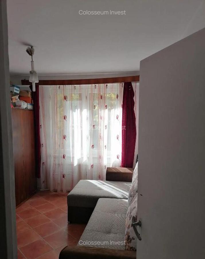 Apartament 2 camere, decomandat - zona Astra - 2