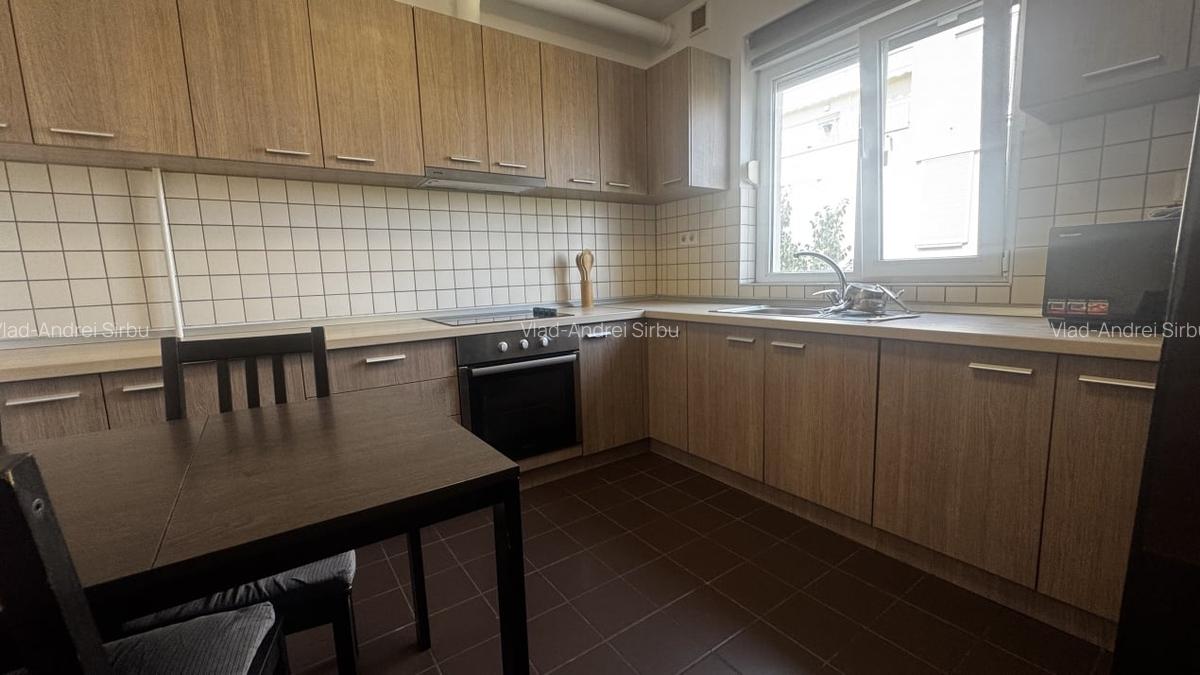 Inchiriere apartament de 3 camere Chitila Cartierul German - 10