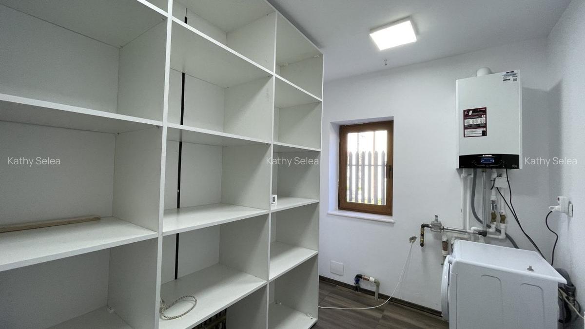 Vila Individuala complet mobilata Laguna Albastra cu garaj - 18