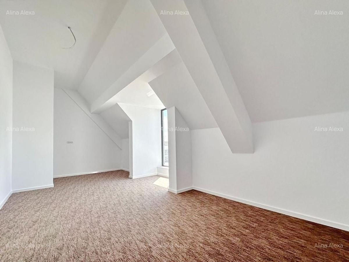 Apartament cu 3 camere decomandat în Tractorul - 5