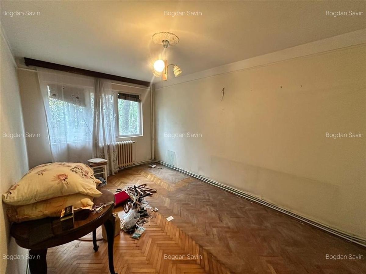 Apartament 3 camere semidecomandat, Podu Ros - Cantemir - 1
