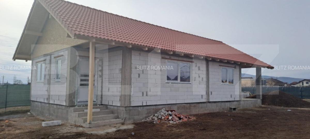 Casa la rosu cu 4 camere, 1134 mp teren, zona Barabant - 10