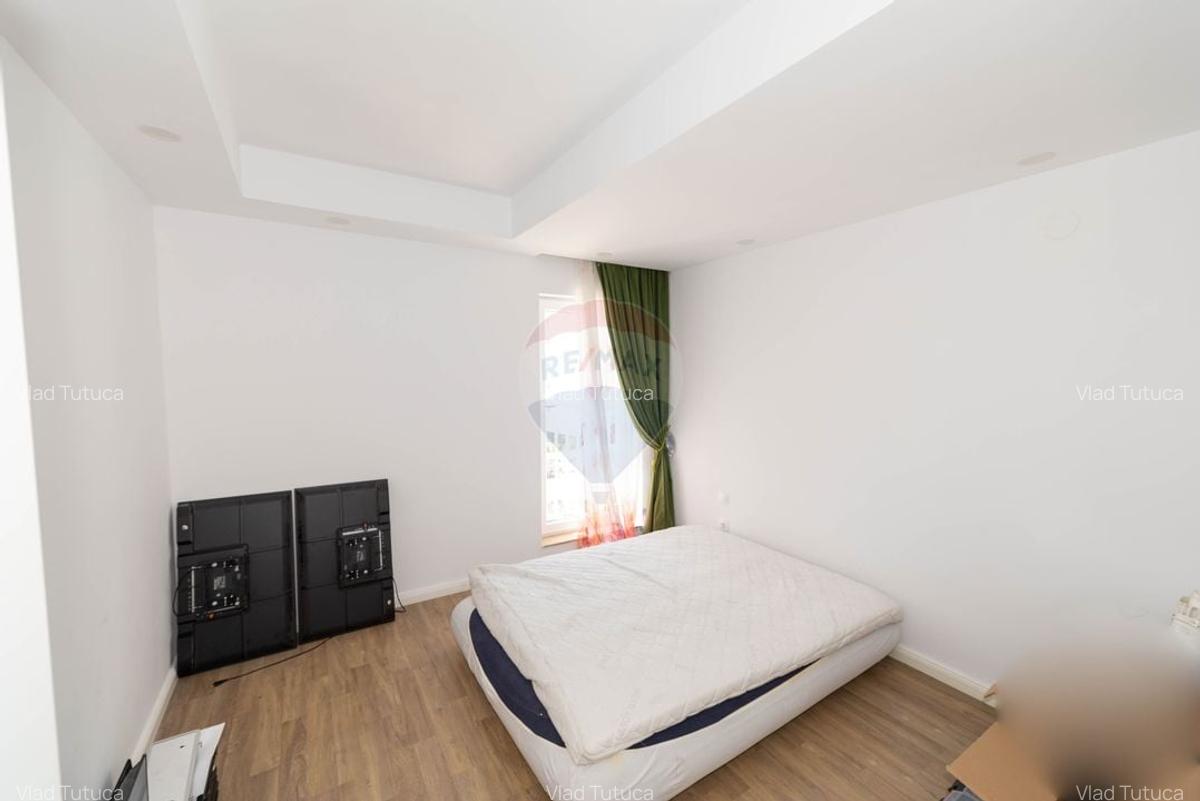 Vanzare apartament cu 3 camere mobilat si utilat ansamblu Cosmopolis - 5