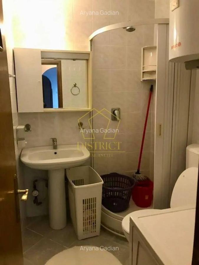 Apartament cu 4 camere decomandat în Torontalului - 12