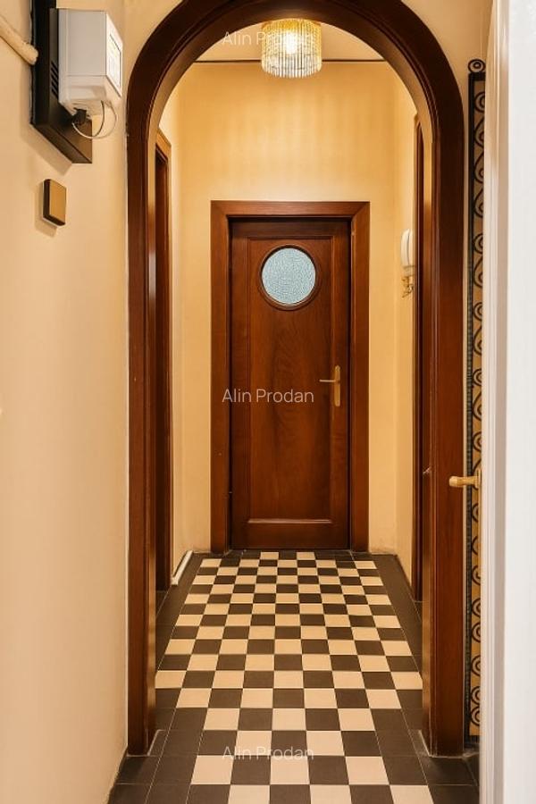 Refugiu interbelic cu 3 camere - 90 mp utili - Curte interioara - 9