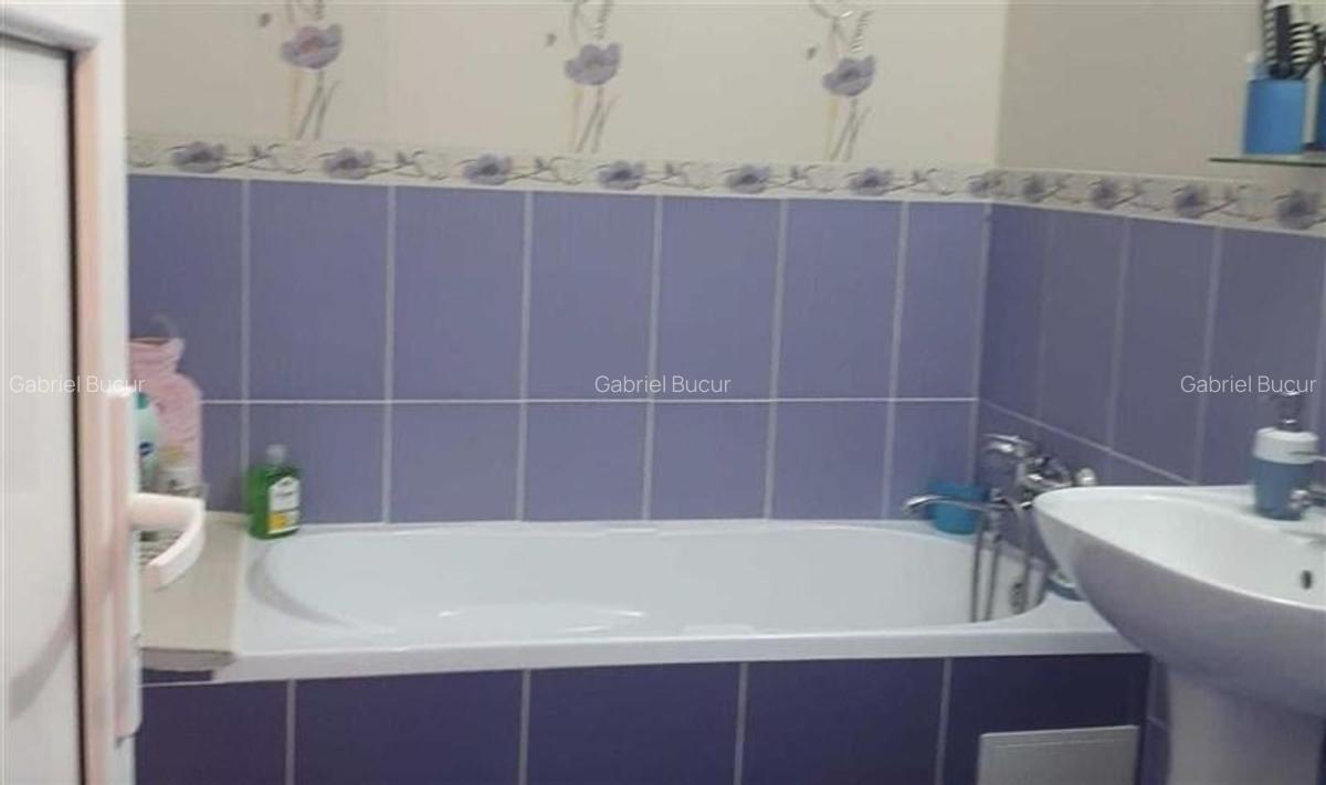 Apartament cu 4 camere semidecomandat, mobilat în Olteniței - 4