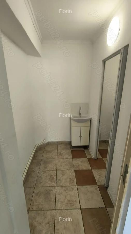 Spatiu comercial de inchiriat = Central= - 4