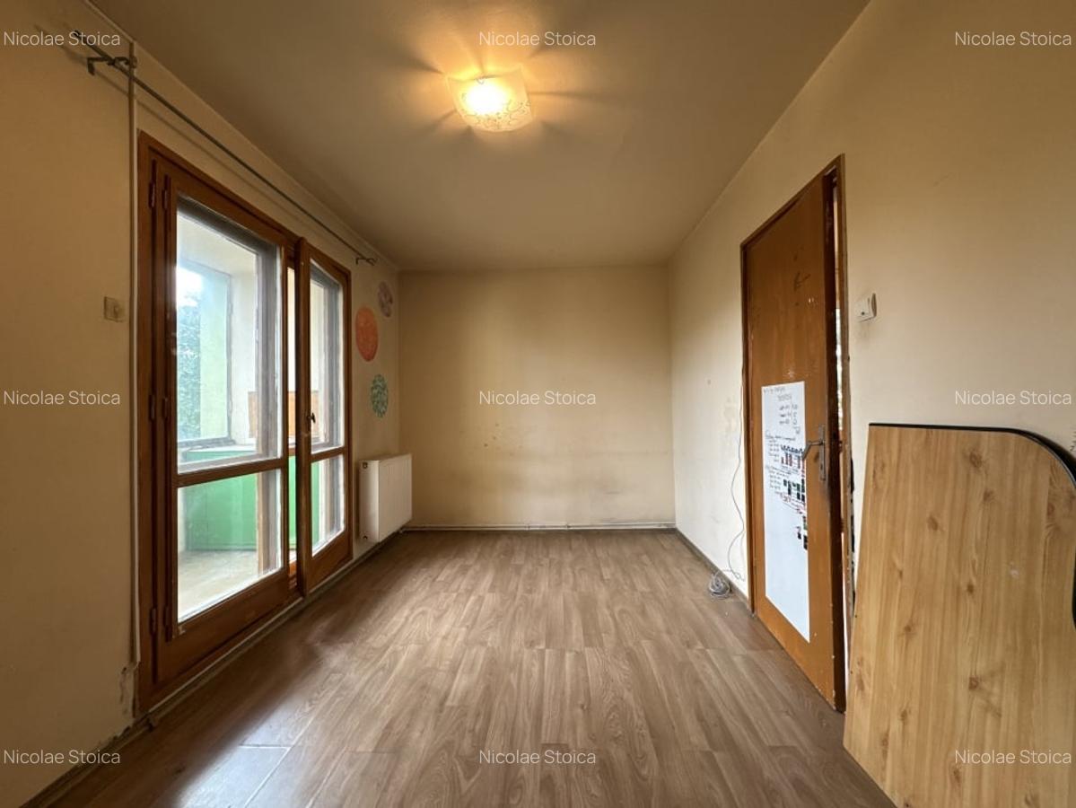 Apartament cu 3 camere semidecomandat, zona piata Astra - 7