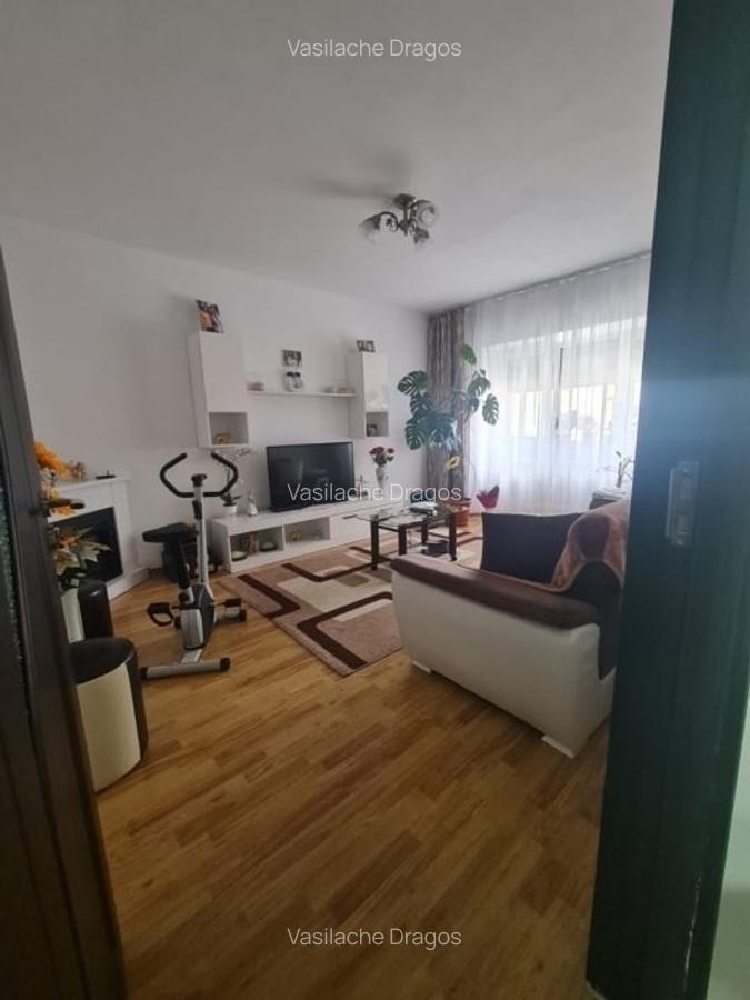 Gara- 2 camere- bloc 1984- etaj intermediar - 1