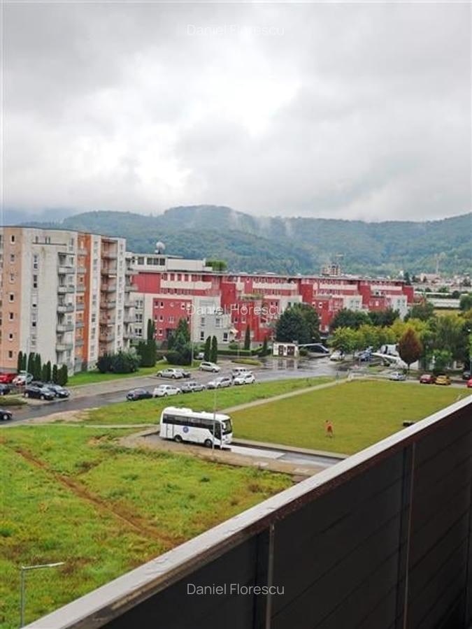 Vanzare apartament 3 camere, Avantgarden, etaj 6/6, parcare - 1