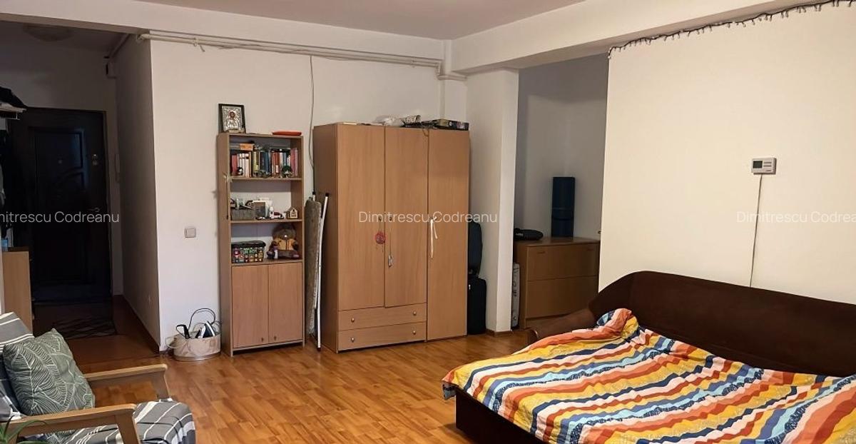 Apartament 1 camere 50mp, balcon, etaj intermediar, zona Blocul Spray - 1