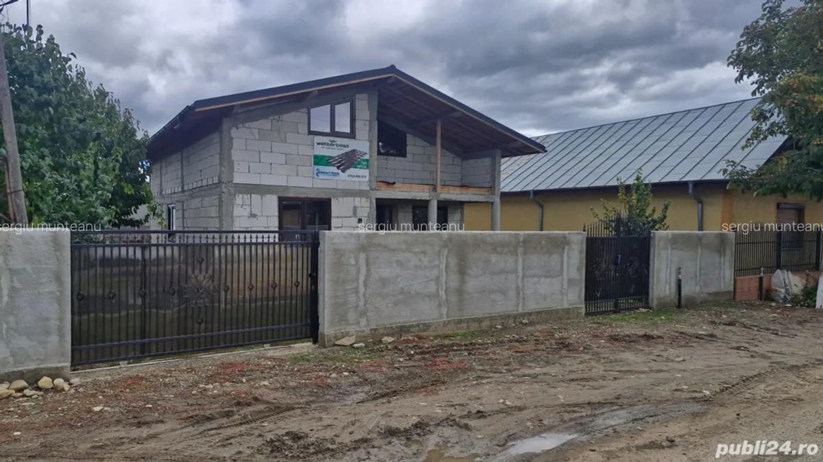 2 case vanzare obrejita - 1