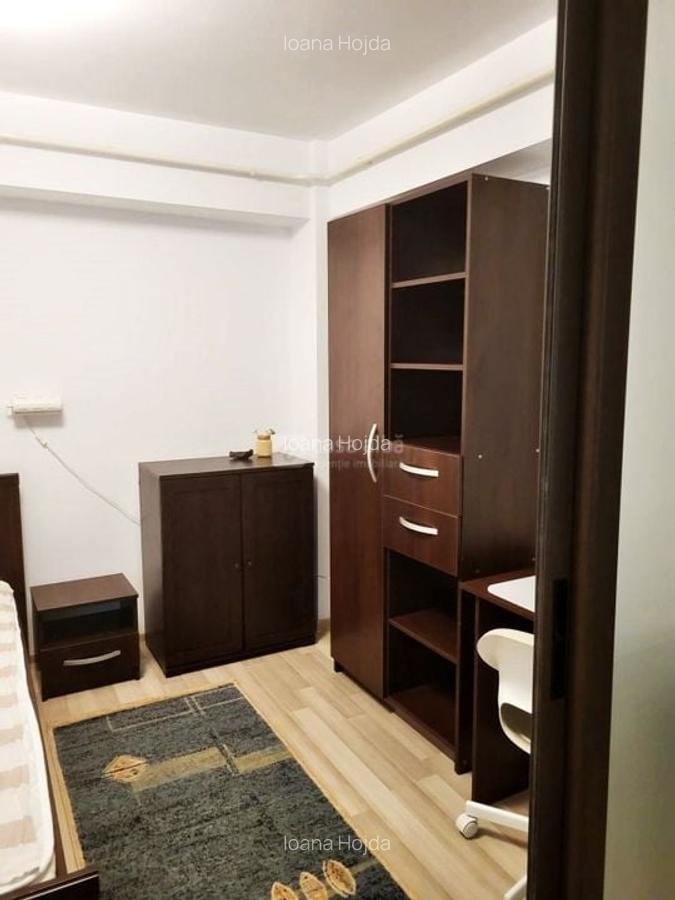 Apartament cu 3 camere semidecomandat, mobilat în Central - 9