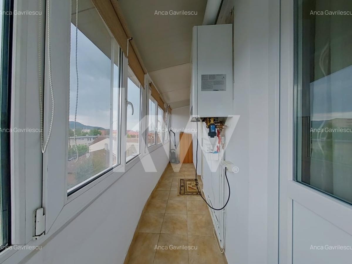 Inchiriere apartament cu 3 camere, mobilat si utilat - zona Tractorul - 12