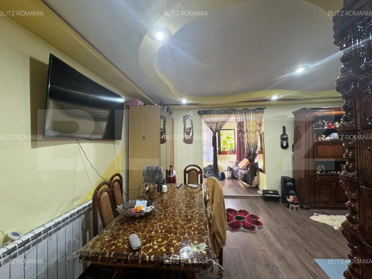 Casa , 2 camere, 55mp, + teren 43mp, zona centrala - 2