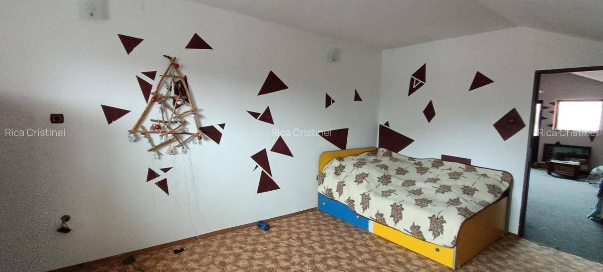 Vila 3 etaje in Piatra Neamț - 2