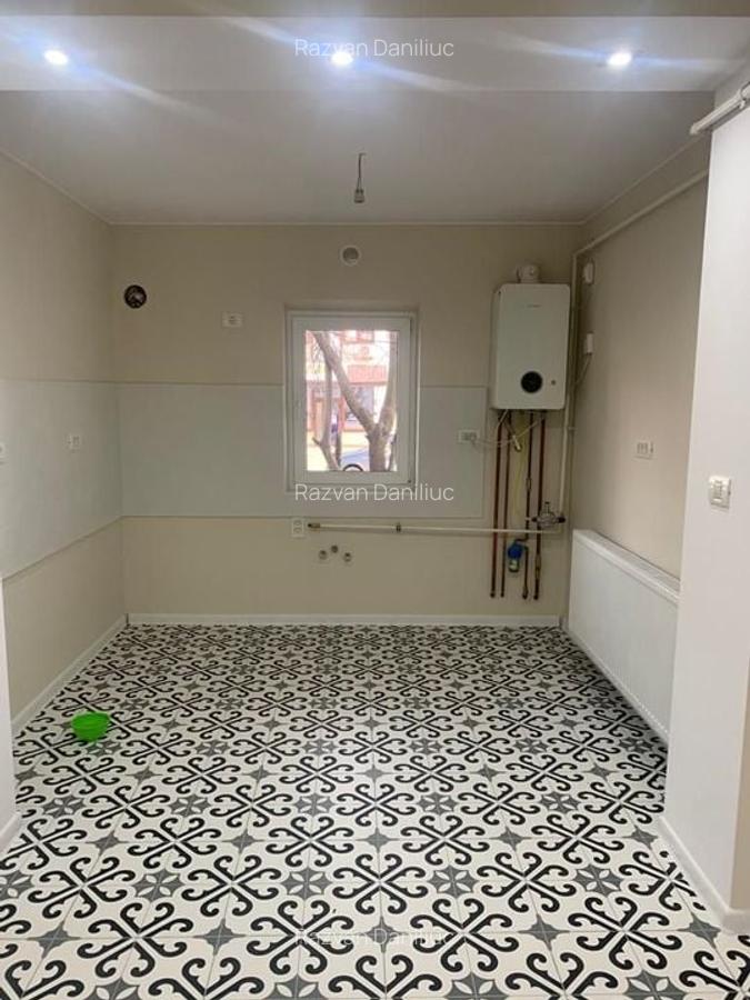 Decomandat. Complet renovat. Centrala proprie. - 5