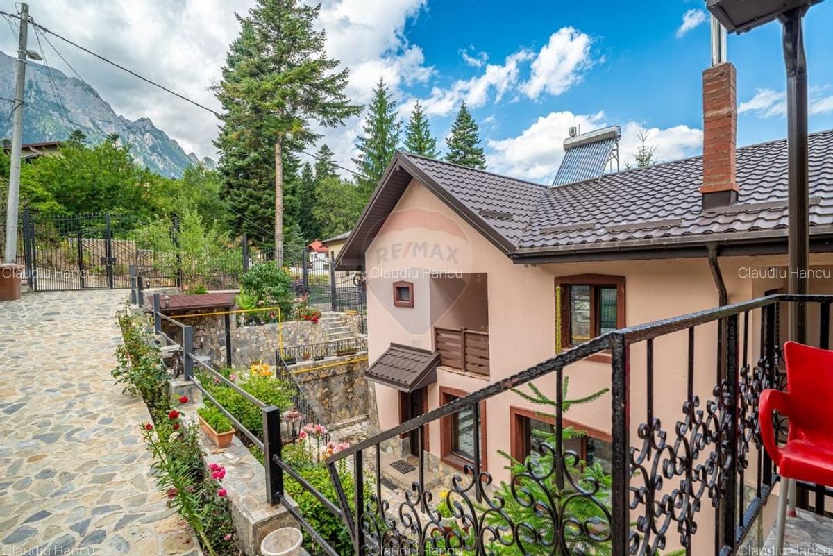 Vila moderna cu 2 corpuri in Busteni | Ideala pentru turism - 26