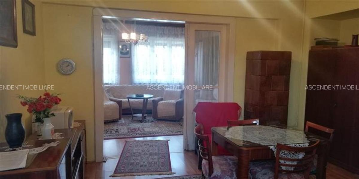 Casa cu 2 camere, curte comuna, cartier invecinat Centru -  Targu Mures - 2