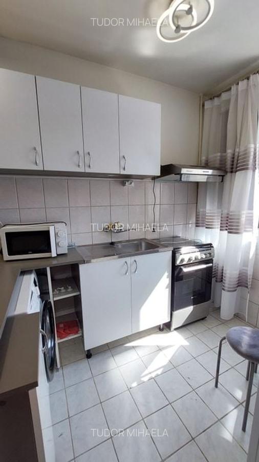 Titan chiar langa metrou Titan, prima inchiriere dupa renovare. - 4