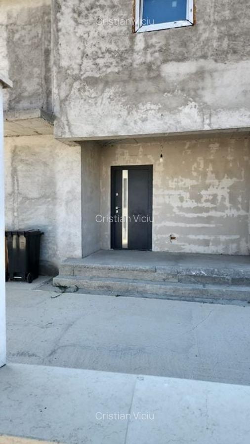 Casă individuală Domnești - curte 400 mp, 4 camere, utilități - 12