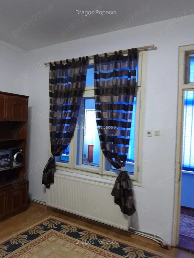 Vand casa cu 2 camere, bucatarie si baie - 2