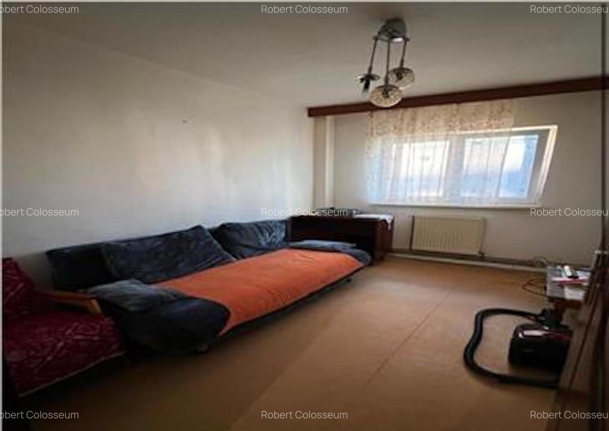 Apartament cu 4 camere, decomandat - zona Racadau - 4