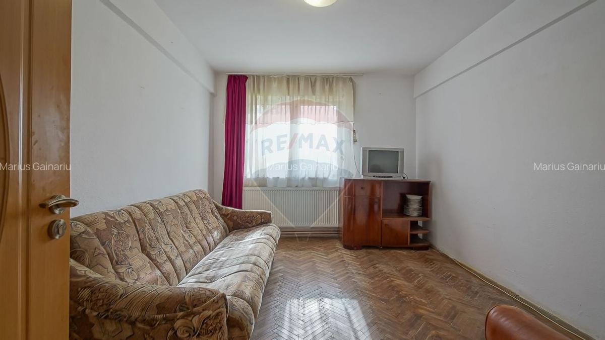 Apartament cu 4 camere, Brasov, Str. Fundaturii (aproape de aeroport) - 12