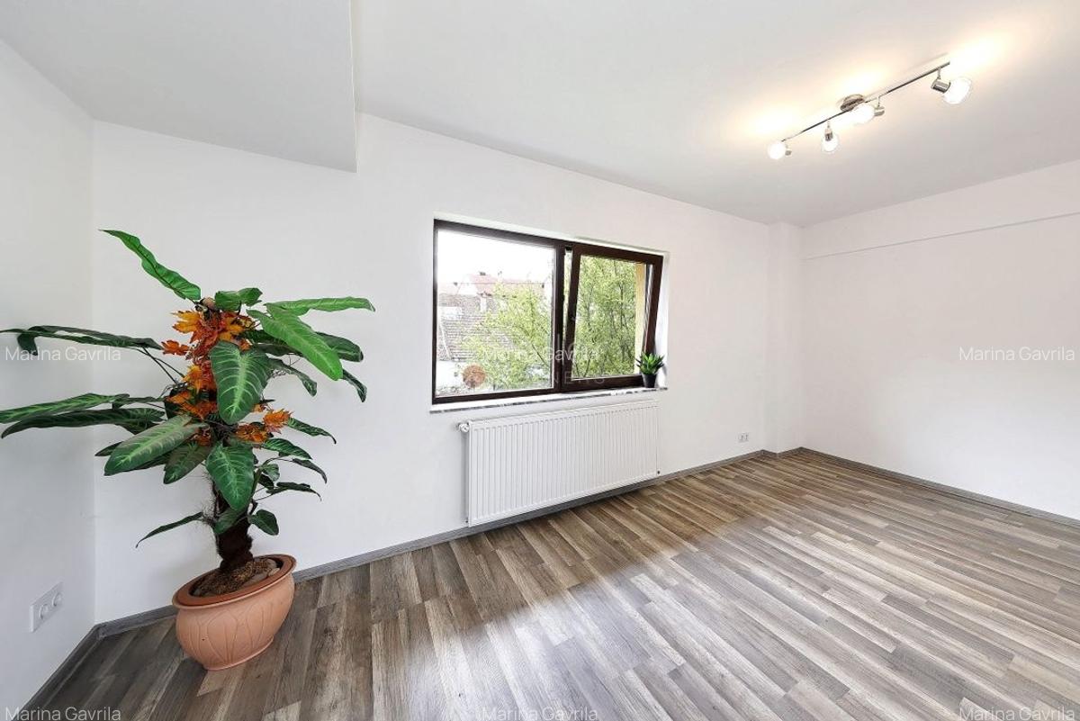 Apartament mobilat utilat si curte proprie - 8