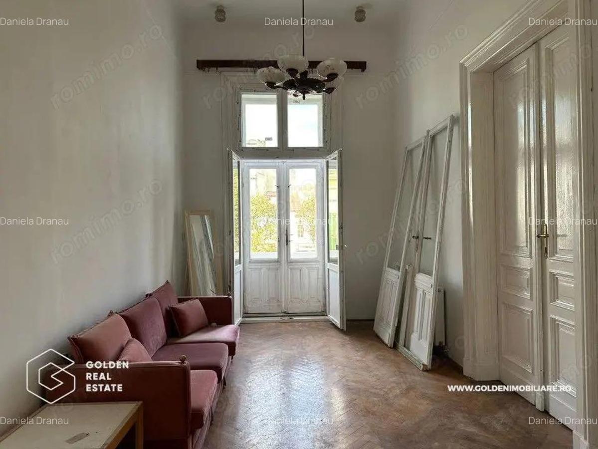 Spatiu birou, Bulevardul Revolutiei, Palatul Cenad, etaj 1 - 4