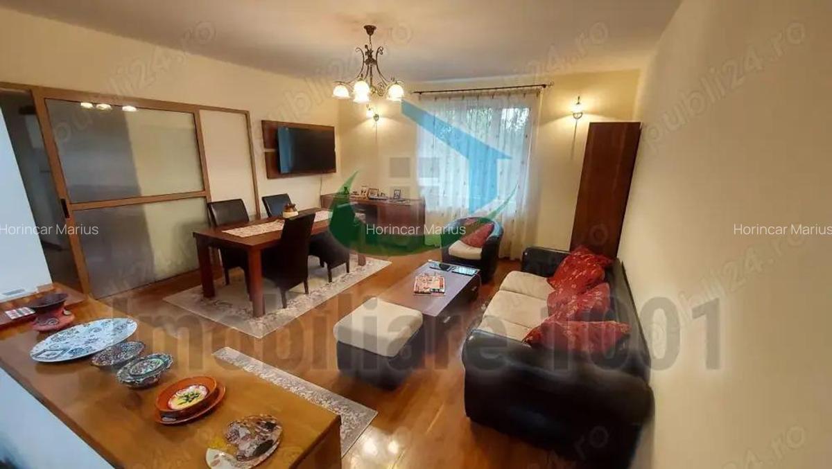 Zona Cicarlau, casa ?i anexe, teren 1000 mp - 1