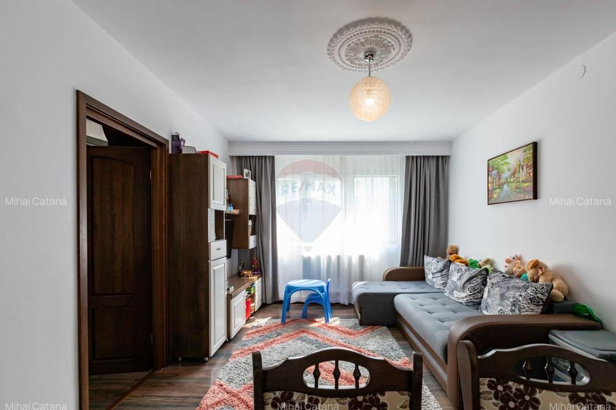 Apartament cu 3 camere semidecomandat, etajul 2, Aleea Parcului - 10