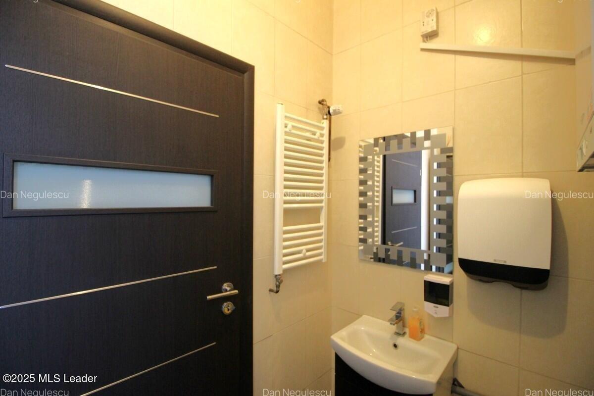 Popesti-Leordeni, Sf. Agnes, vila 2010, p+1+m, 216 mp, curte 138 mp! - 39