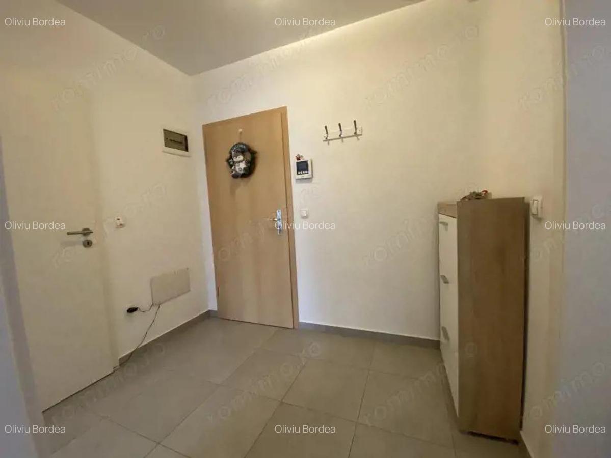 Studio de inchiriat cu terasa ?i priveli?te unica spre Tampa zona Tractoru - 10