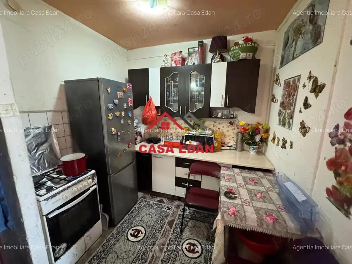 Garsoniera in Campina periferic Su=21mp et4 18.000e - 3