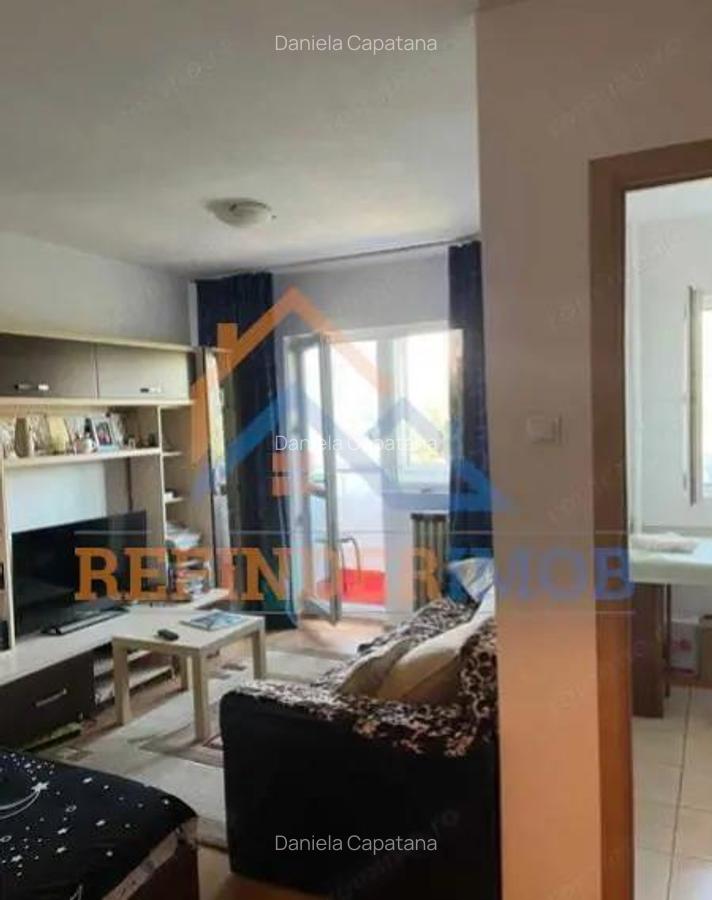 Vanzare Garsoniera camere zona Bulevardul 1 Mai - 2