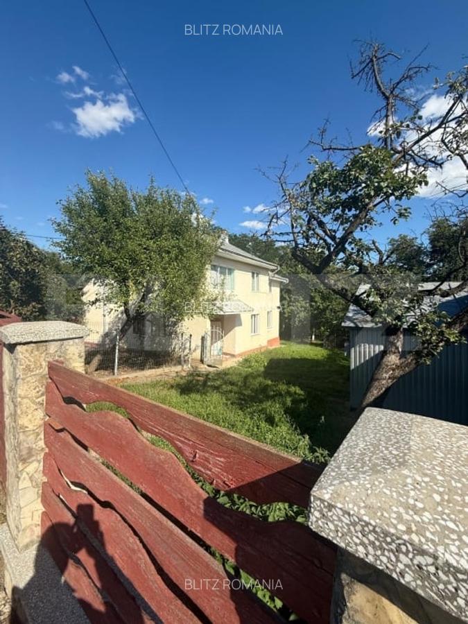 Casa cu etaj, 160 mp utili, 1352 mp teren, zona Burdujeni - 2